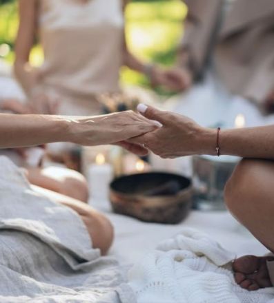 Peaceful beach scene in Honolulu, Hawaii, capturing sparkling seawater and sky.